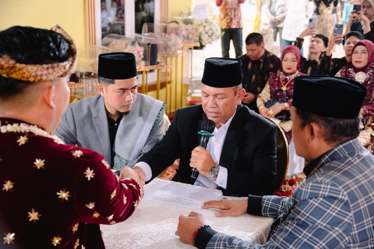 8 Etika Silaturahmi ke Rumah Calon Mertua demi Beri Kesan Positif